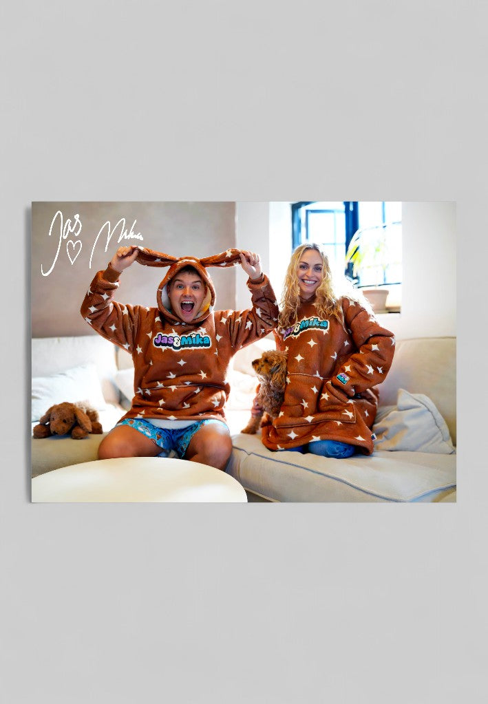 Jas & Mika Baloo Hoodie Plakat