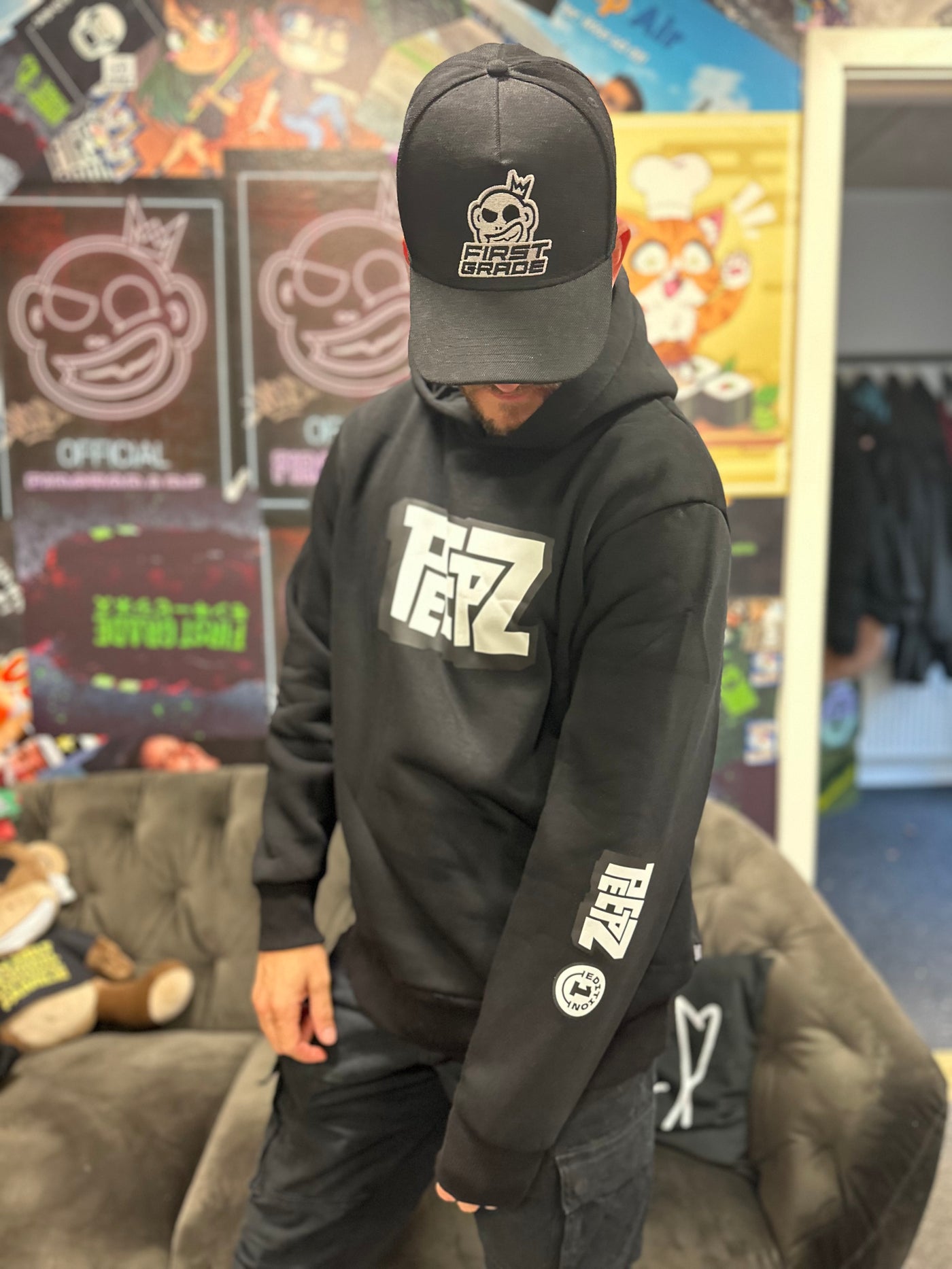 PEEPZ - hoodie black